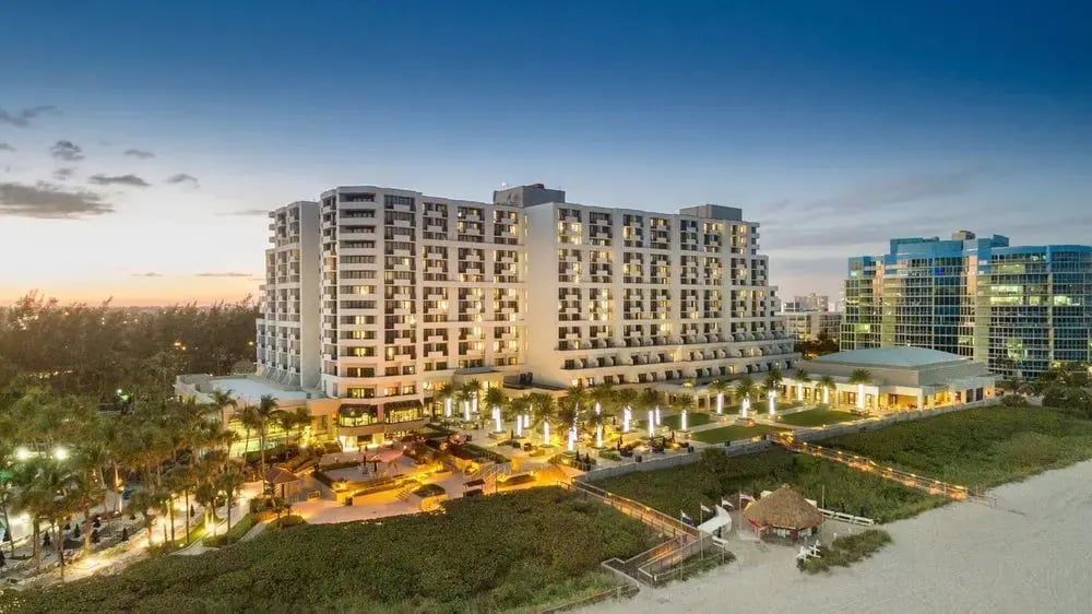 fort_lauderdale_marriot_harbor_beach_resort-e1586200268331